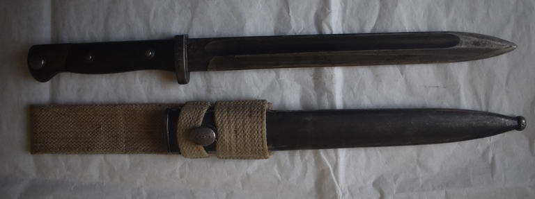 Зброя. Багнет-ніж з піхвами до гвинтівки Маузера зразка 1896 р.